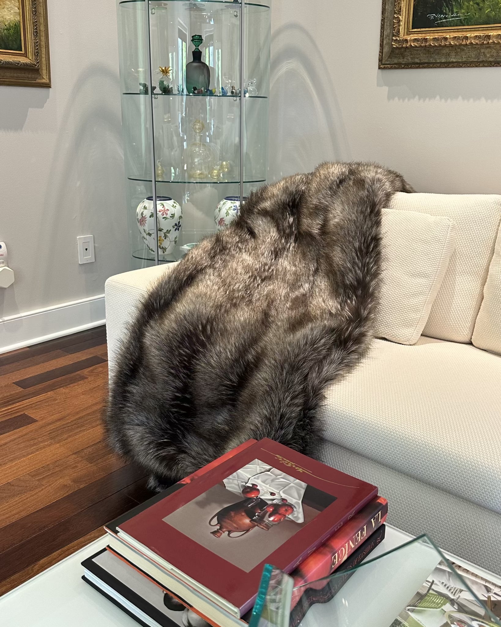 FUR-FREE FOX (FAUX FUR) THROW