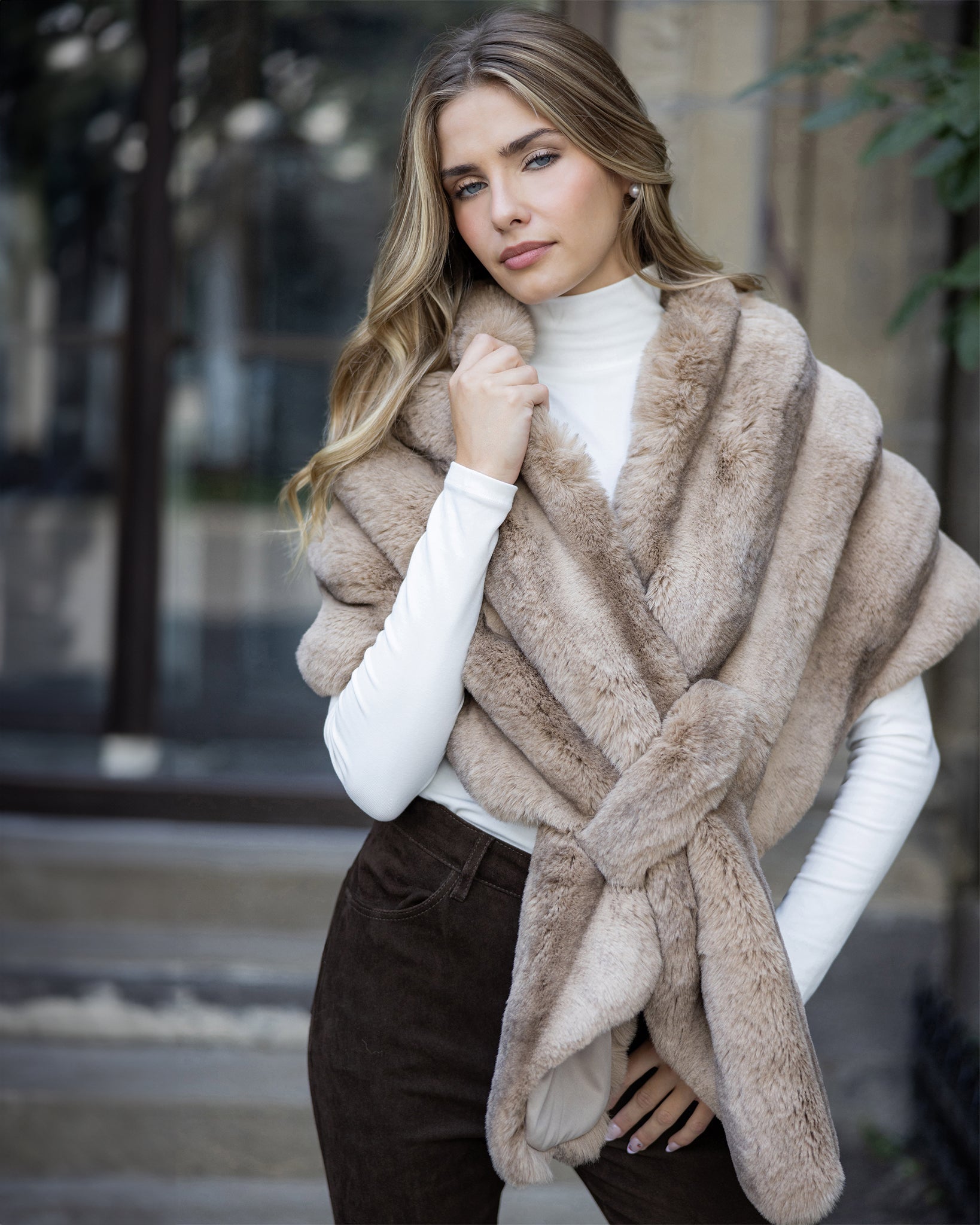 FUR-FREE CHINCHILLA (FAUX FUR) STOLE