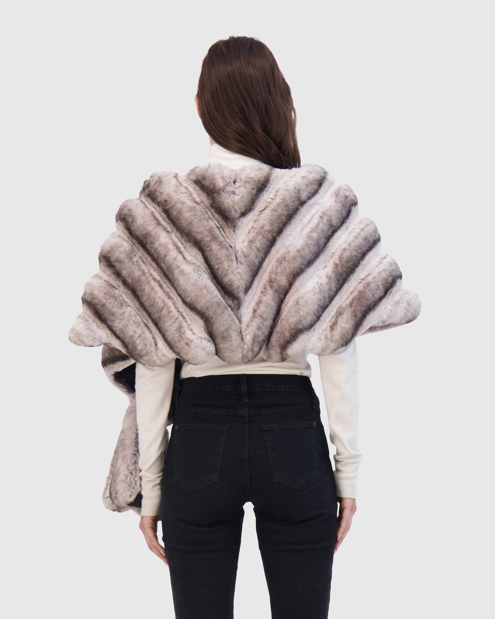 FUR-FREE CHINCHILLA (FAUX FUR) STOLE