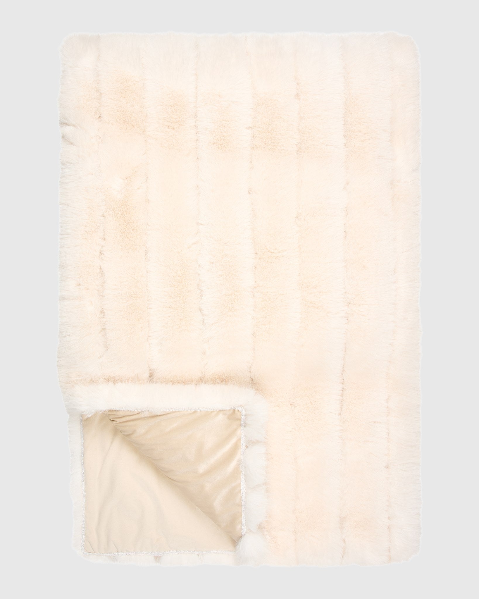FUR-FREE FOX (FAUX FUR) THROW