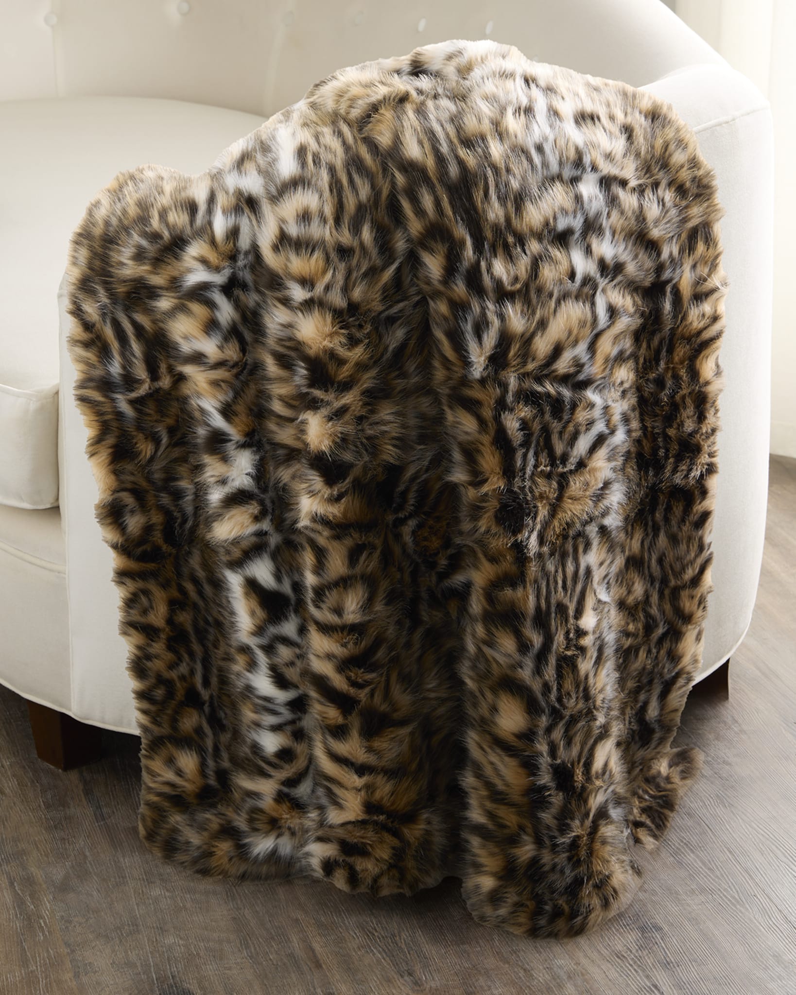 FUR-FREE FOX (FAUX FUR) THROW