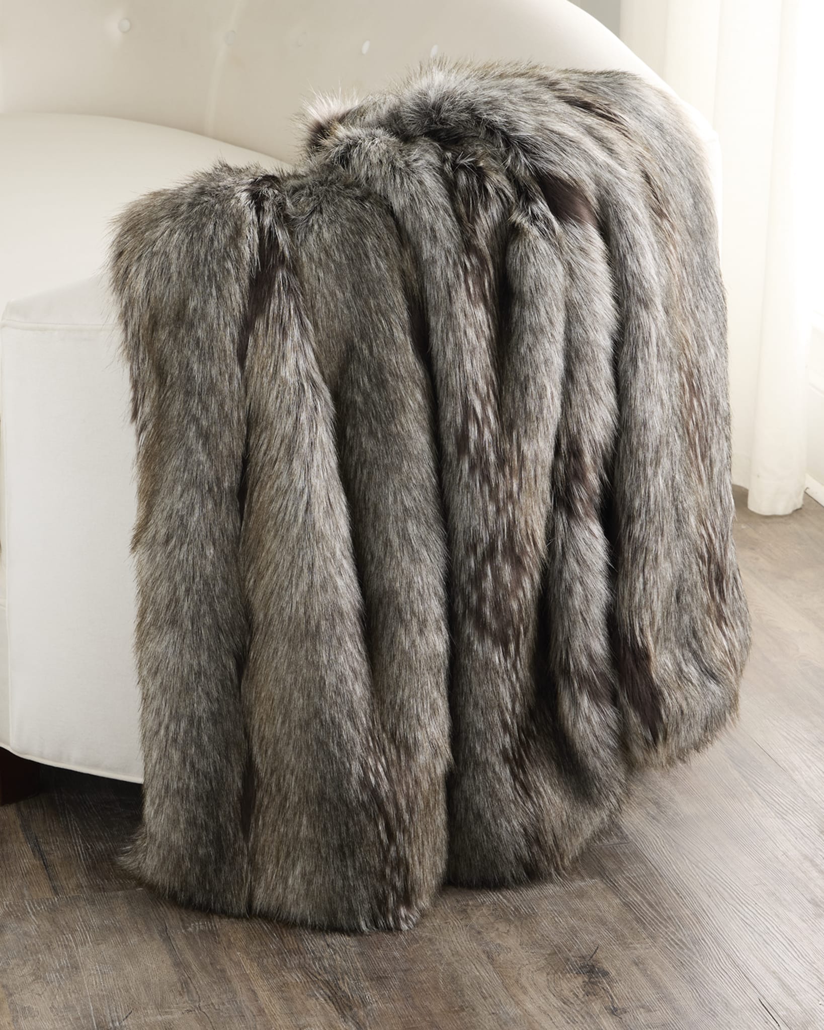 FUR-FREE FOX (FAUX FUR) THROW