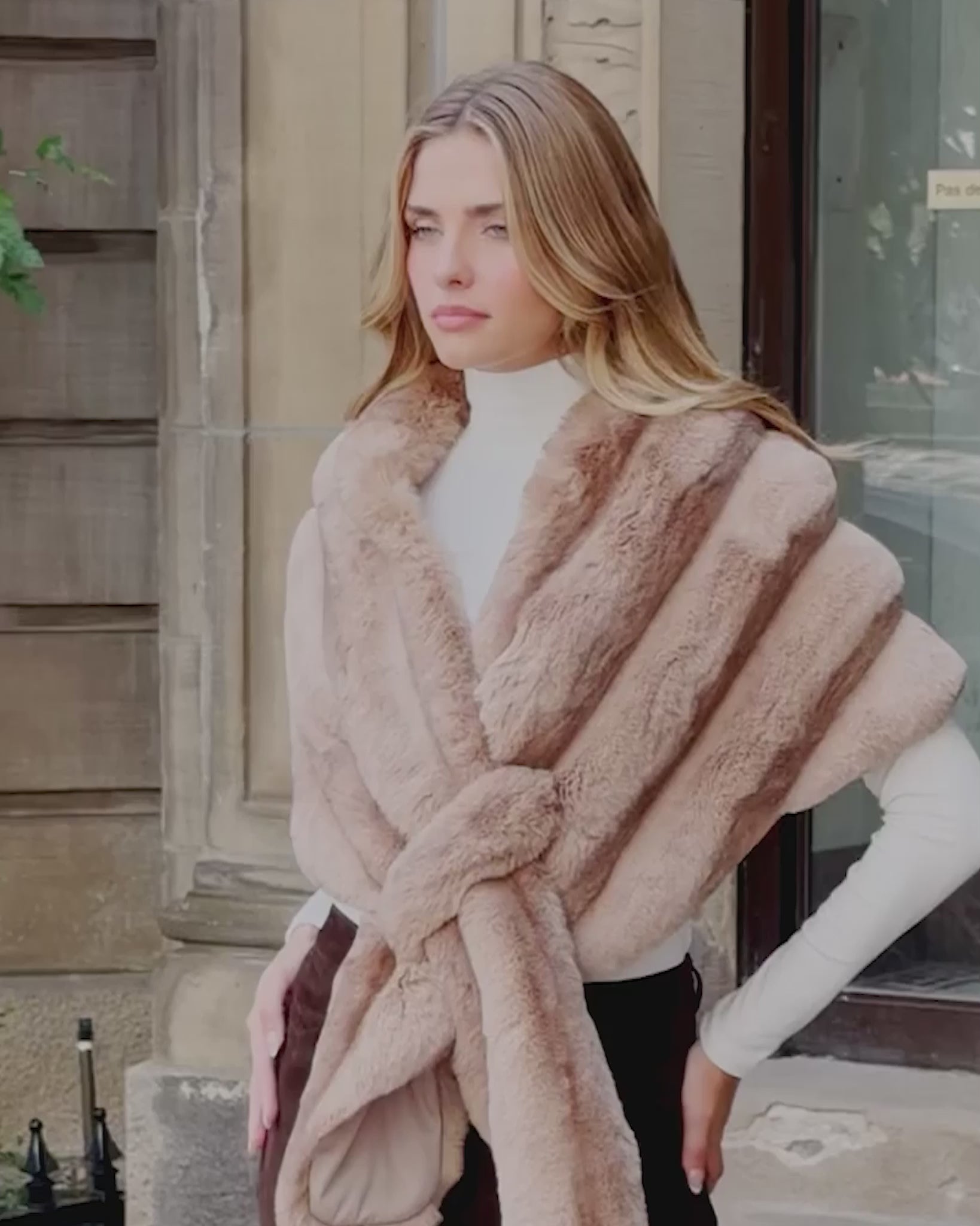 FUR-FREE CHINCHILLA (FAUX FUR) STOLE