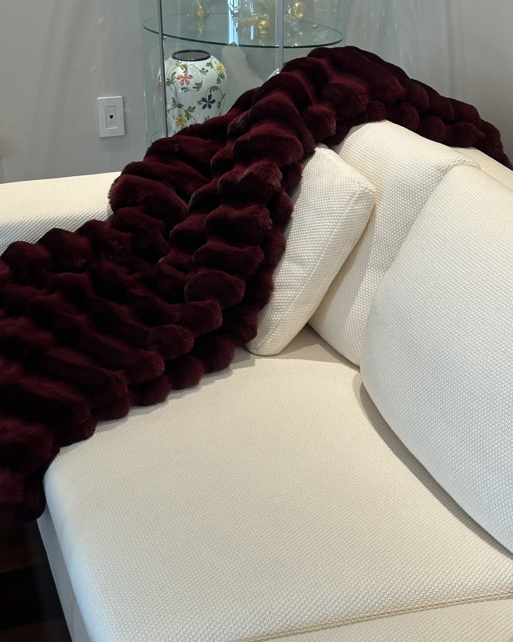 FUR-FREE CHINCHILLA (FAUX FUR) THROW
