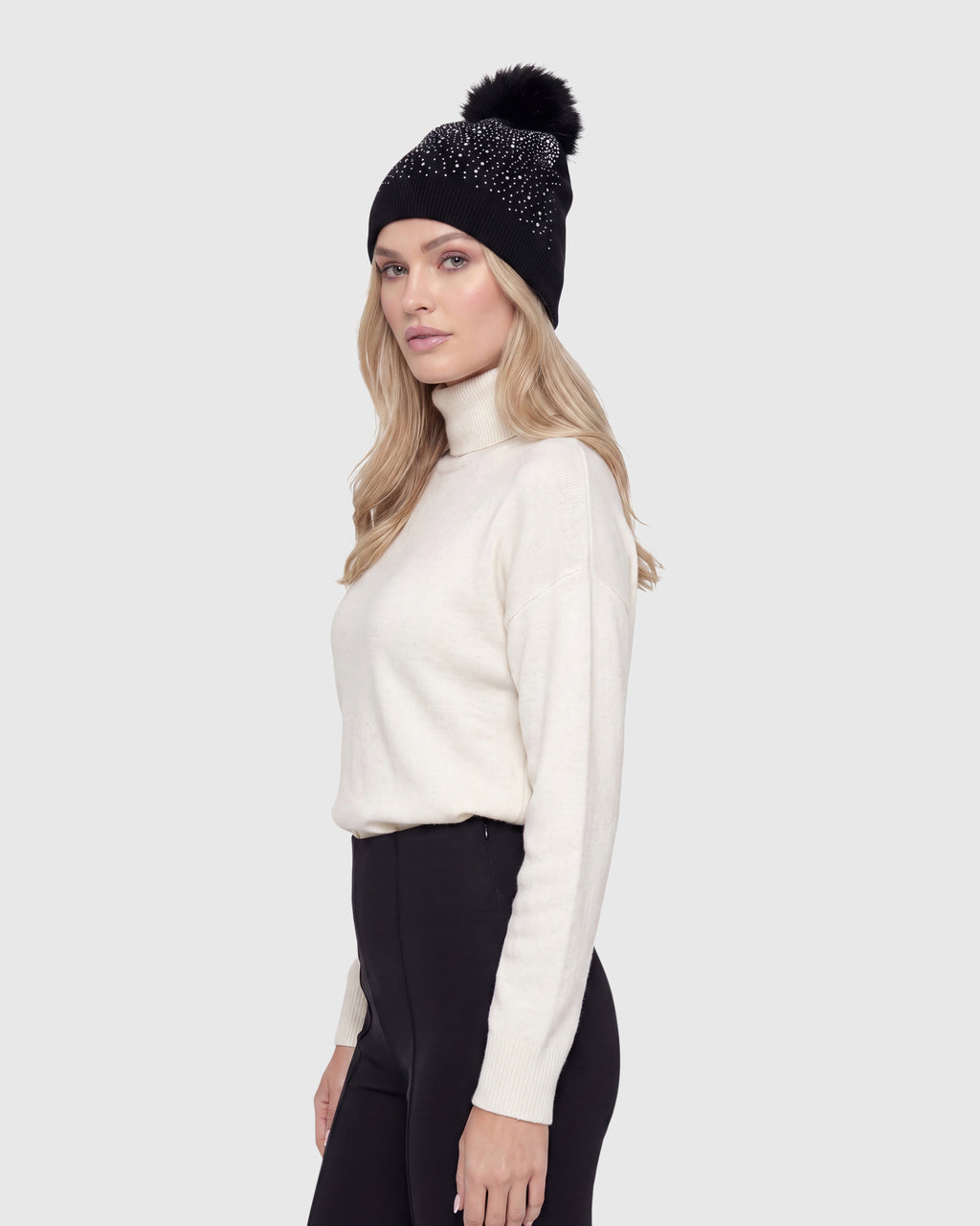 KNIT BEANIE HAT WITH FUR-FREE FOX (FAUX FUR) POMPOM