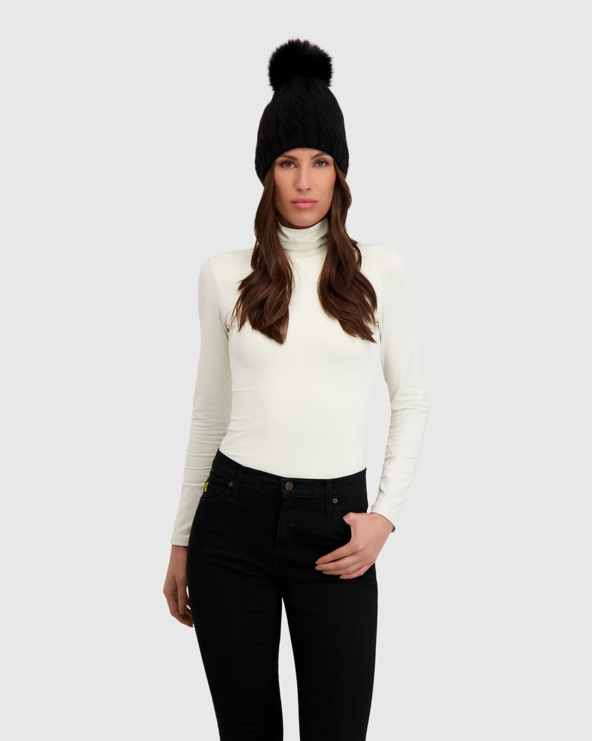 KNIT BEANIE HAT WITH FUR-FREE FOX (FAUX FUR) POMPOM - BLACK/BLACK