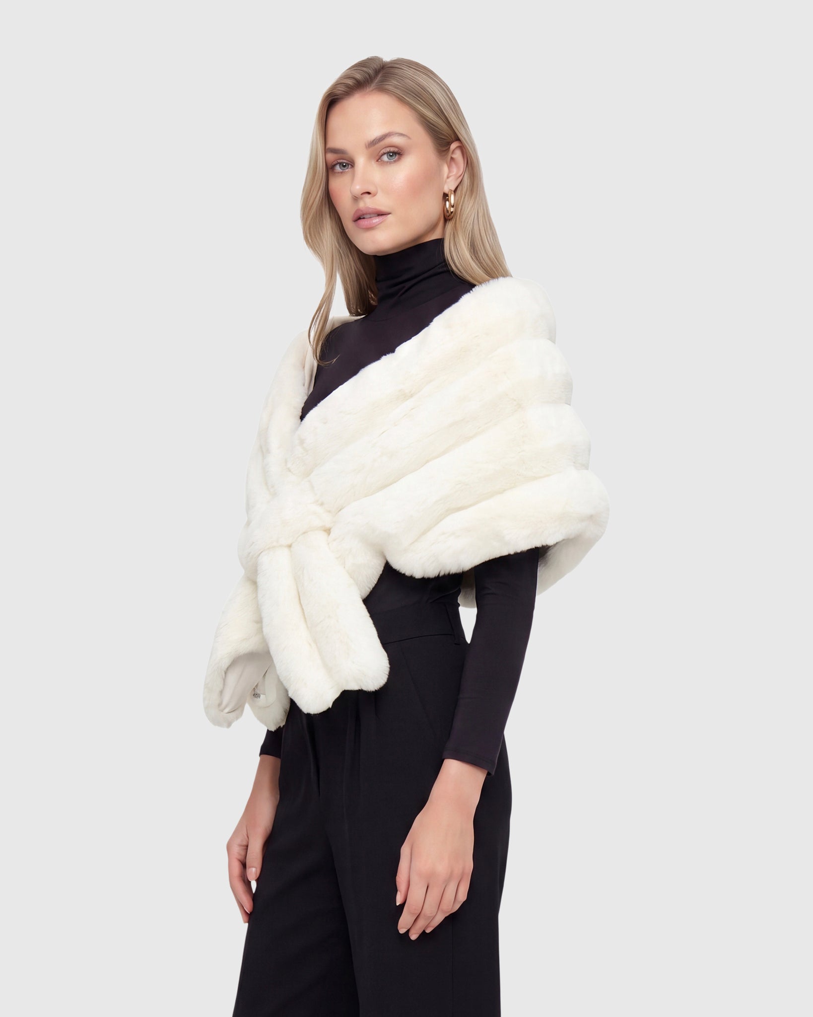 FUR-FREE CHINCHILLA (FAUX FUR) STOLE