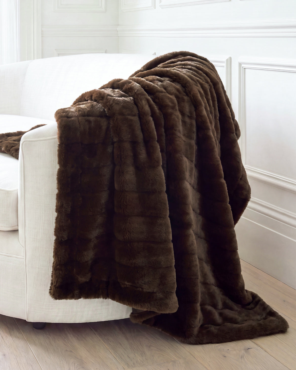 FUR-FREE MINK (FAUX FUR) THROW - DARK BROWN