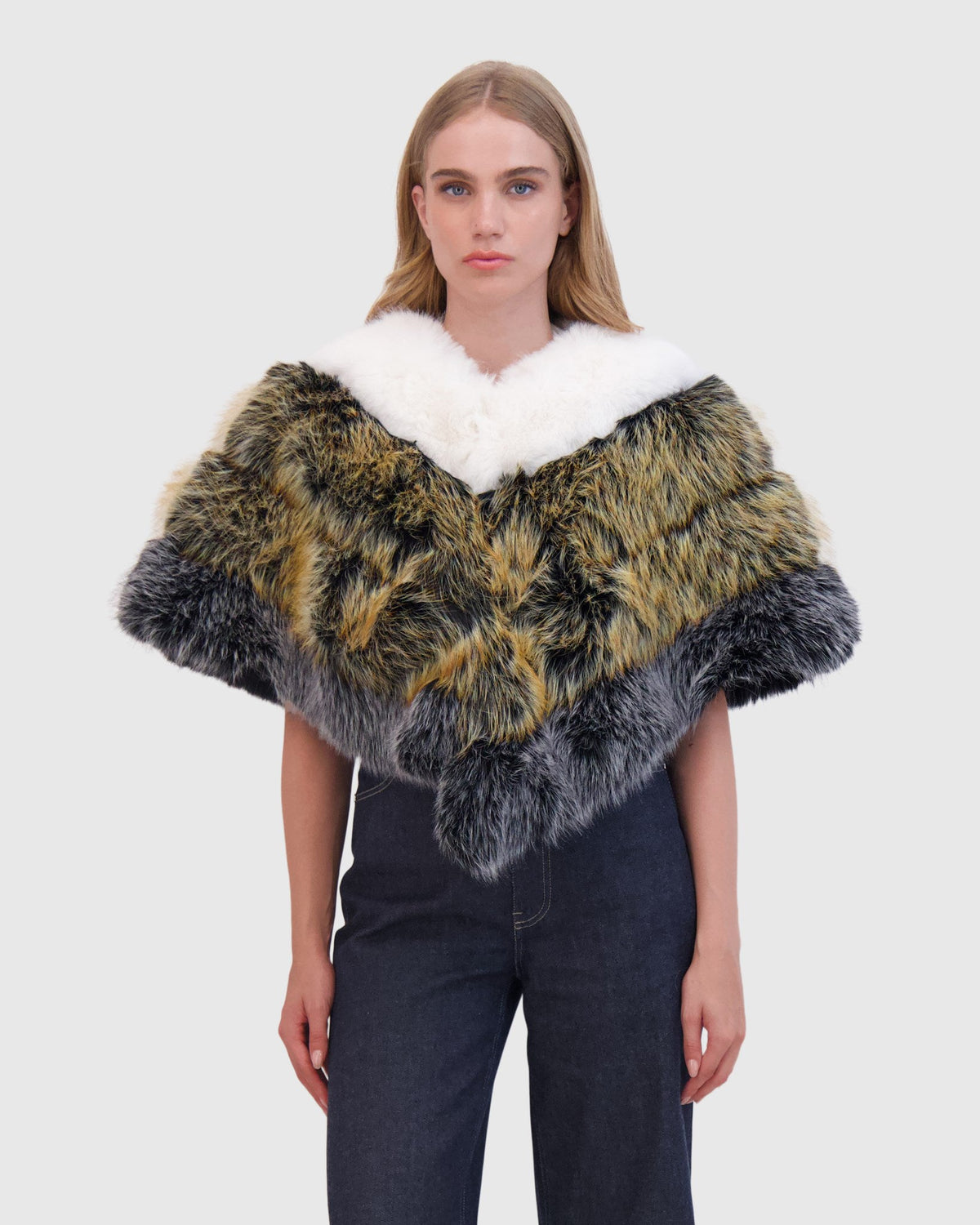 FUR-FREE FOX-LIKE CAPE - WHITE/GOLD/SILVER