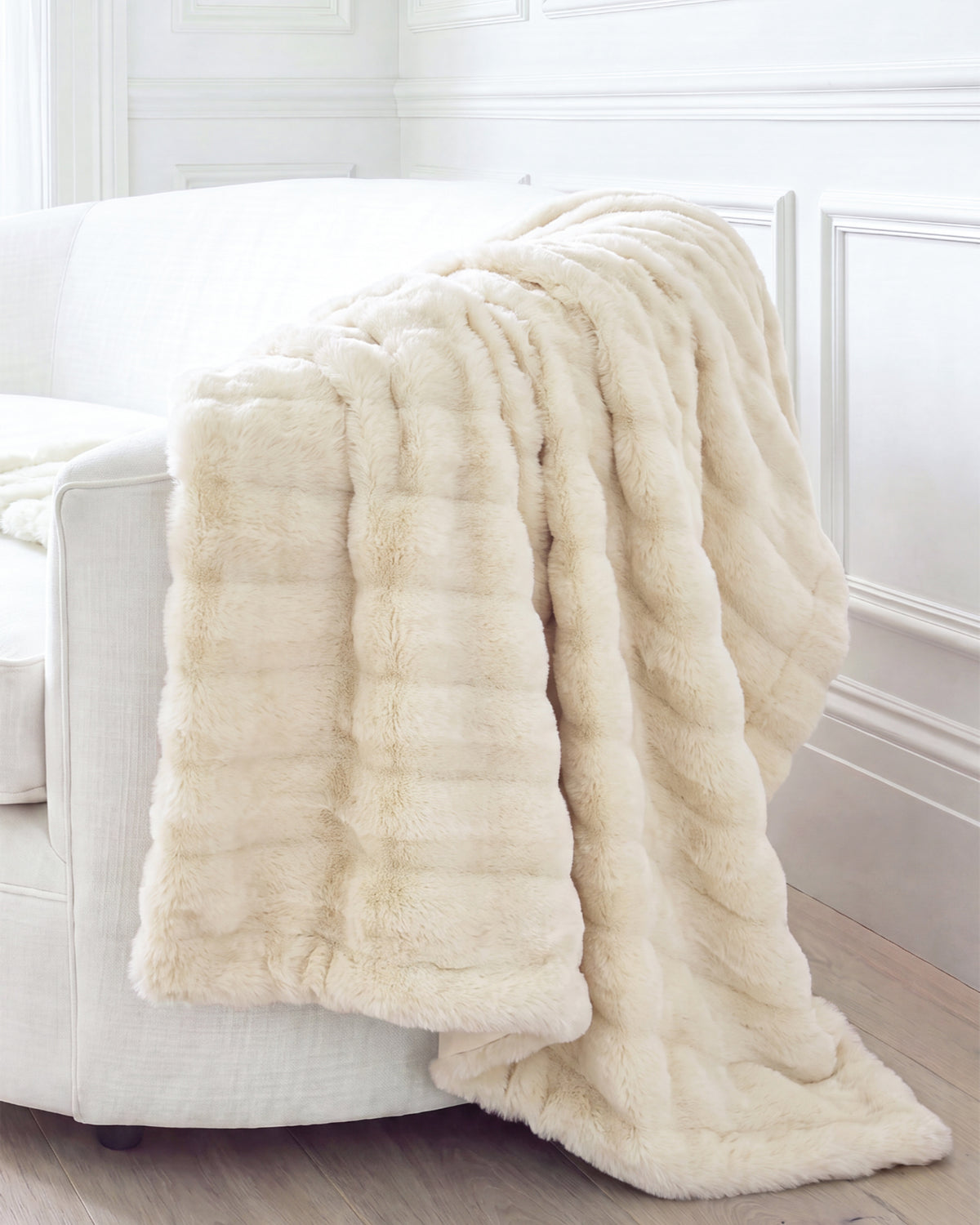FUR-FREE CHINCHILLA (FAUX FUR) THROW - WHITE CHINCH