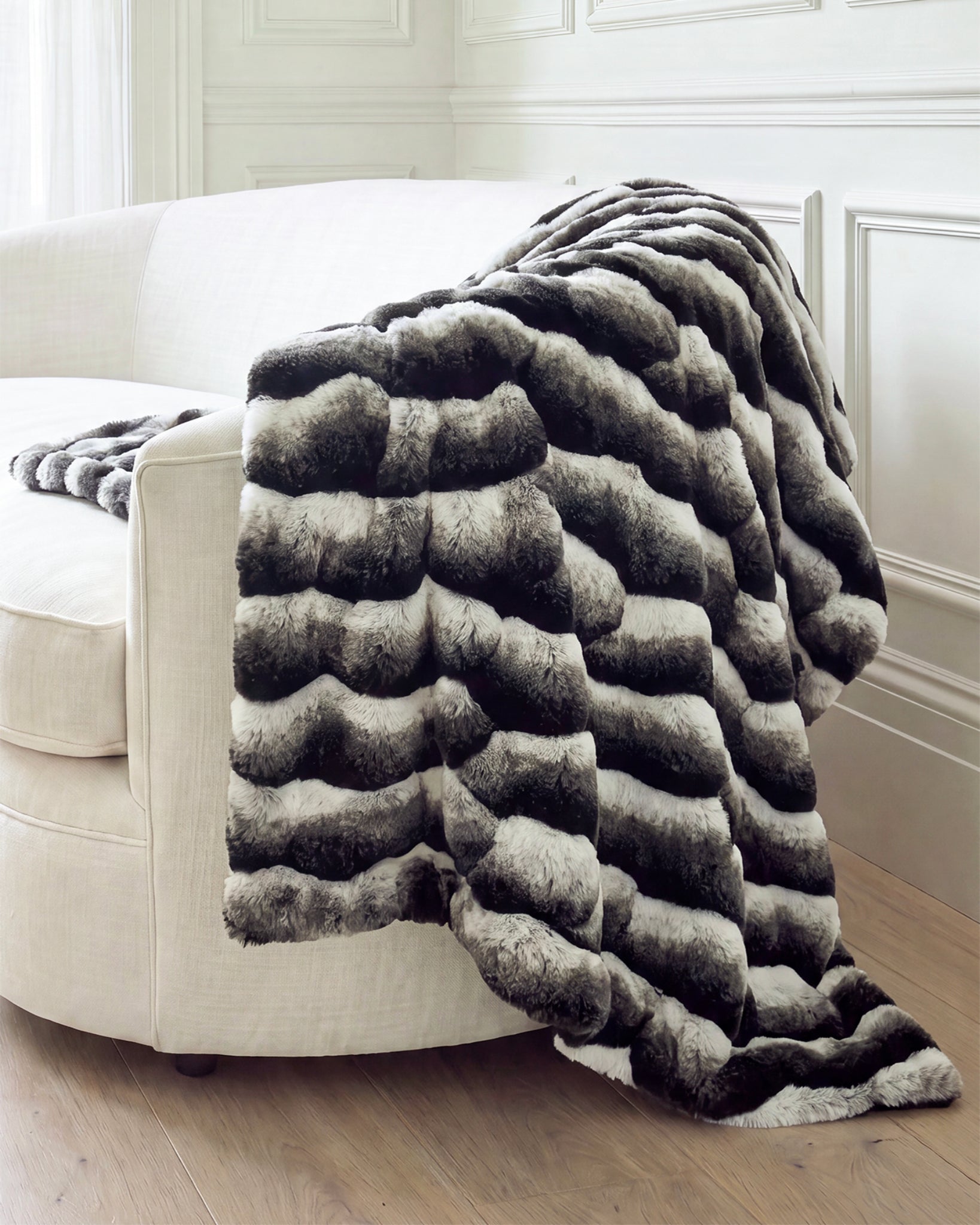 FUR-FREE CHINCHILLA (FAUX FUR) THROW