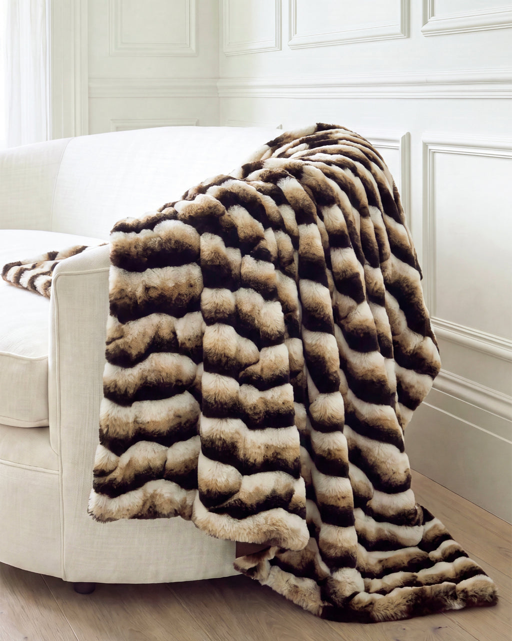 FUR-FREE CHINCHILLA (FAUX FUR) THROW