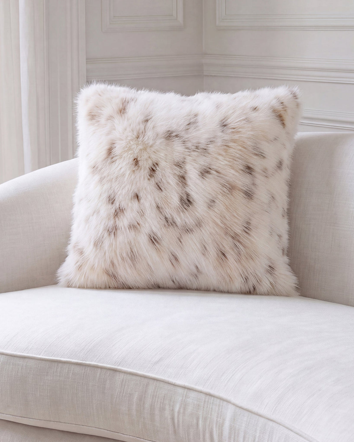 FUR-FREE LYNX (FAUX FUR) PILLOW - LYX