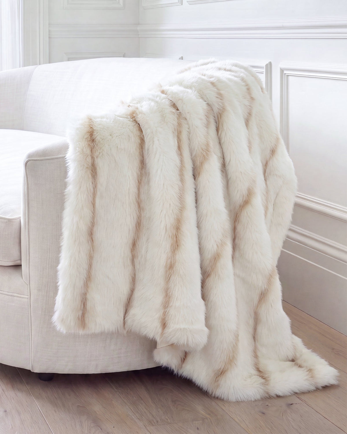 FUR-FREE FOX (FAUX FUR) THROW - LIGHT BEIGE