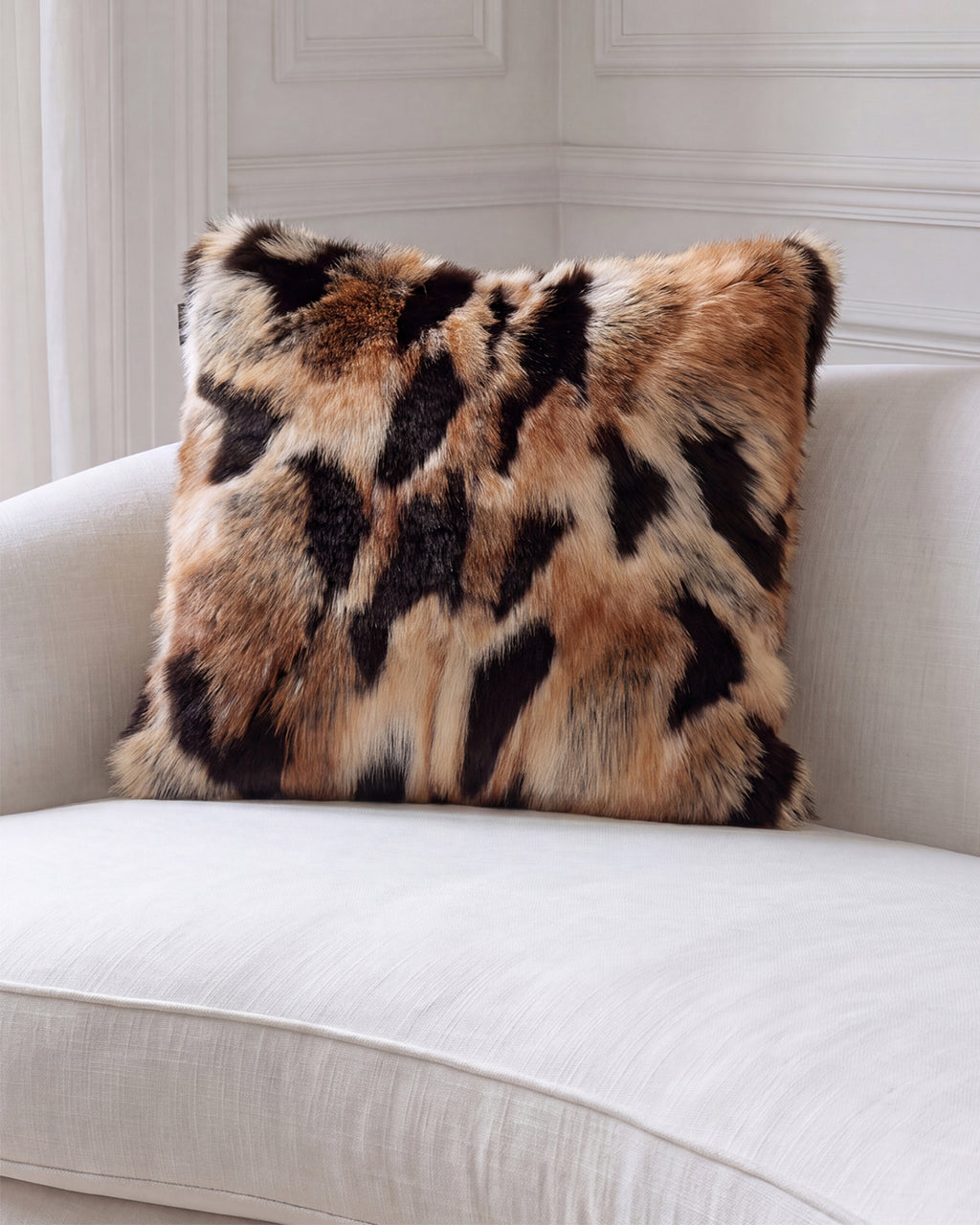 FUR-FREE FOX (FAUX FUR) PILLOW