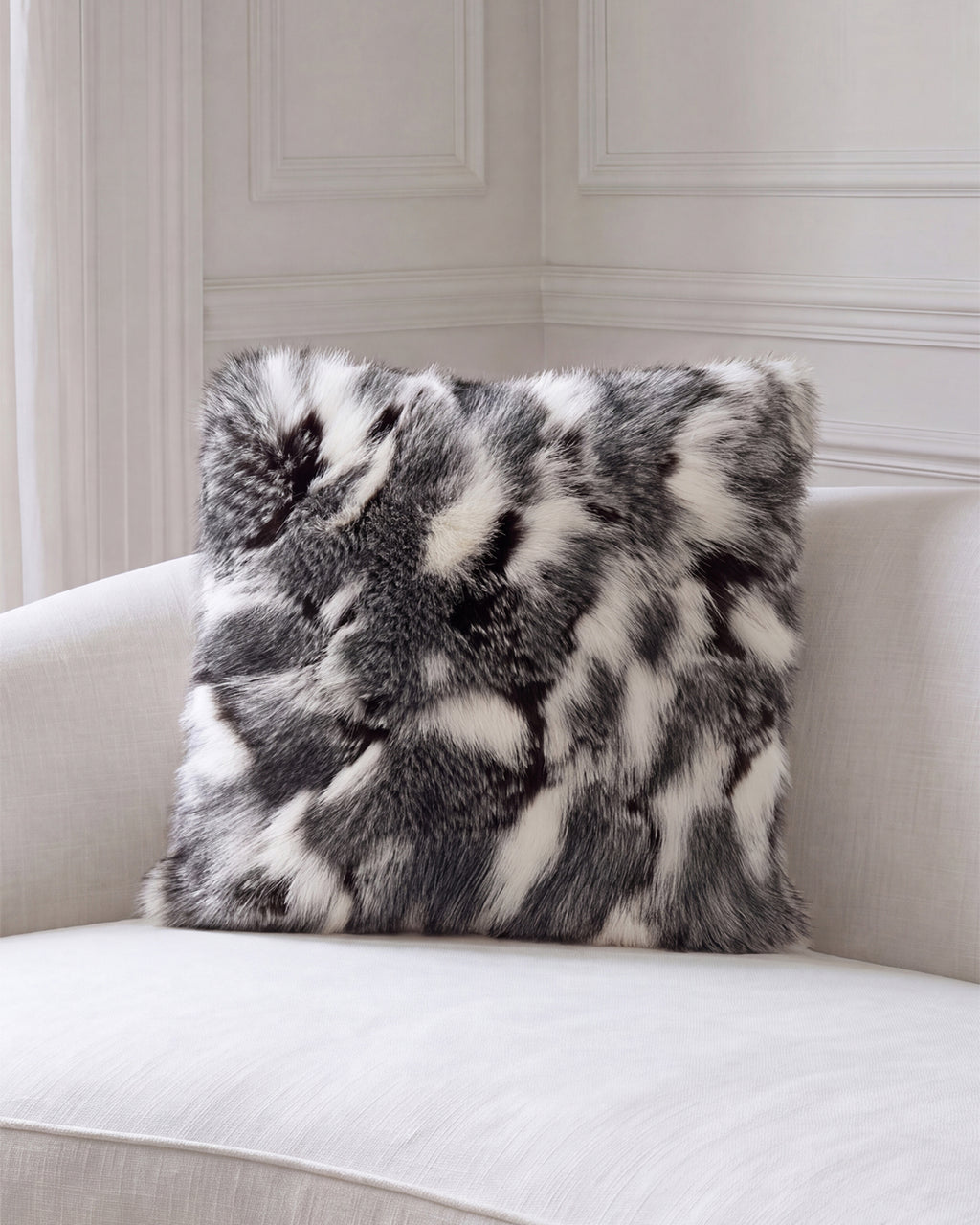 FUR-FREE FOX (FAUX FUR) PILLOW