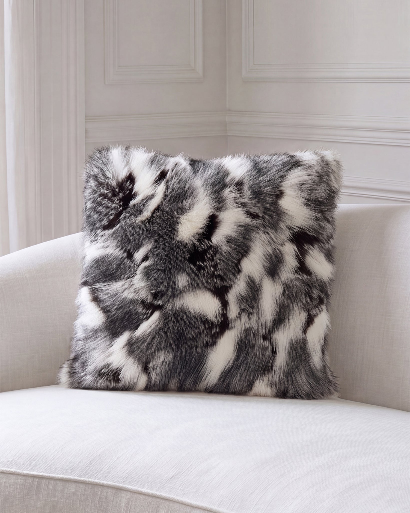 FUR-FREE FOX (FAUX FUR) PILLOW