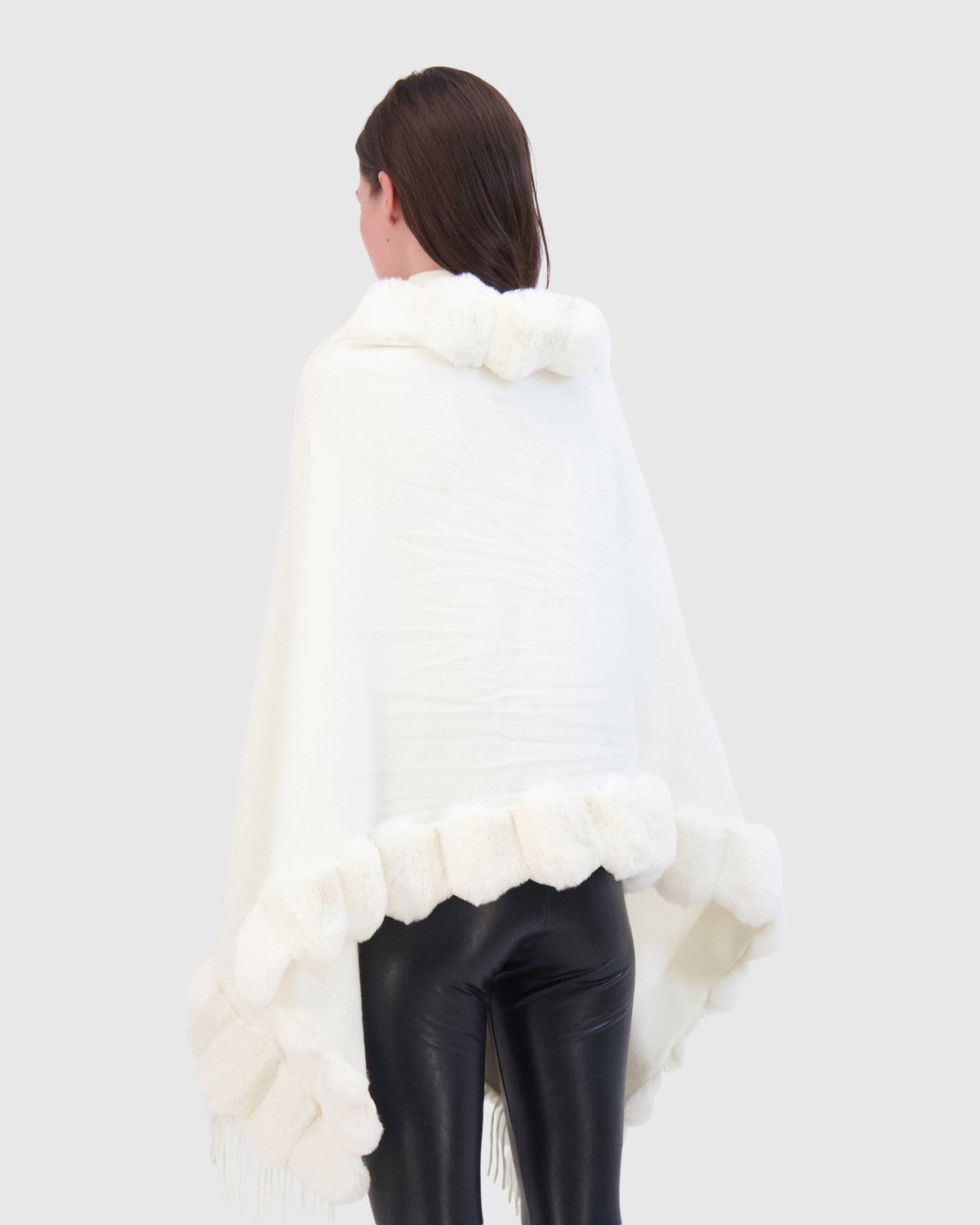 CASHMERE & WOOL BLEND CAPE WITH FUR-FREE CHINCHILLA (FAUX FUR) TRIM) - WHITE/WHITE CHINCH