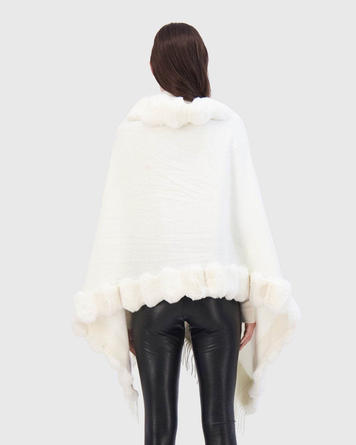 CASHMERE & WOOL BLEND CAPE WITH FUR-FREE CHINCHILLA (FAUX FUR) TRIM) - WHITE/WHITE CHINCH
