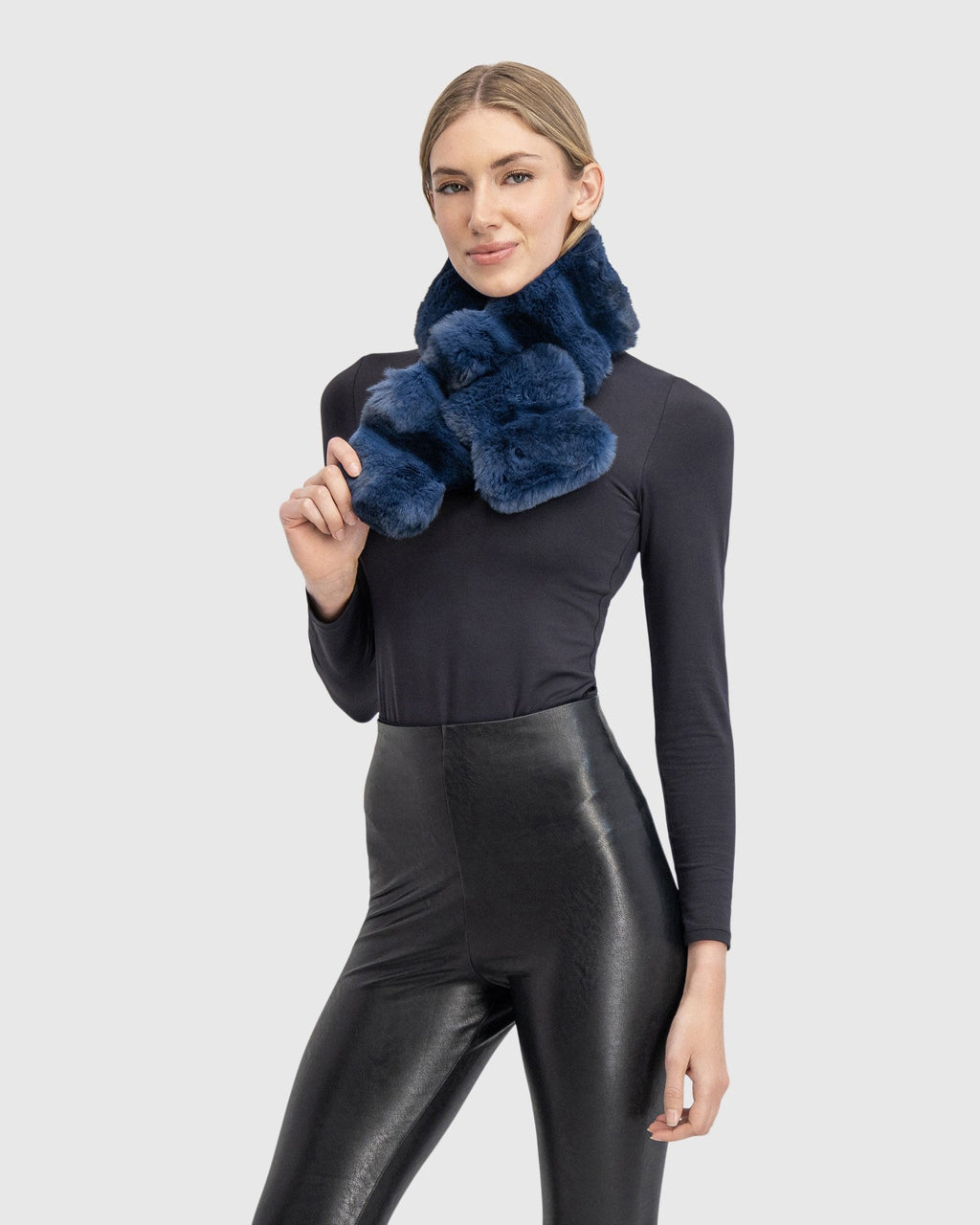 FUR-FREE CHINCHILLA (FAUX FUR) PULL THROUGH SCARF - DARK BLUE CHINCH