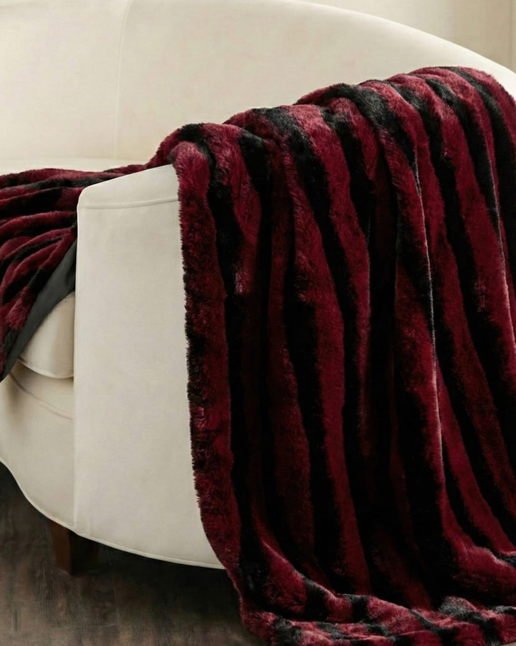 FUR-FREE CHINCHILLA (FAUX FUR) THROW