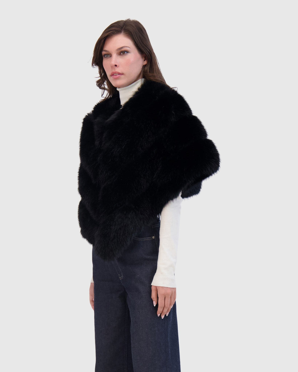 FUR-FREE FOX-LIKE CAPE - BLACK