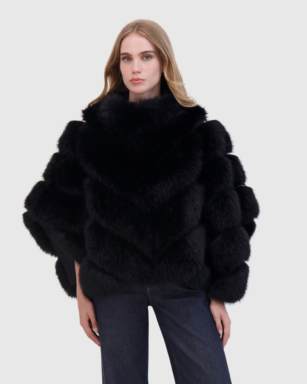 FUR-FREE FOX-LIKE CAPE - BLACK