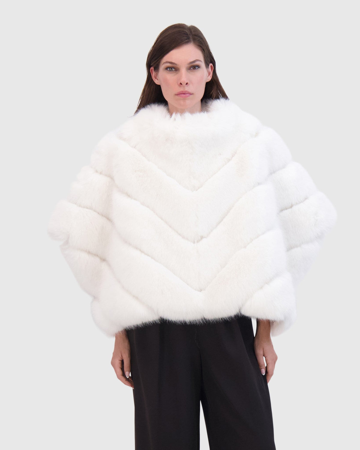 FUR-FREE FOX-LIKE CAPE - WHITE