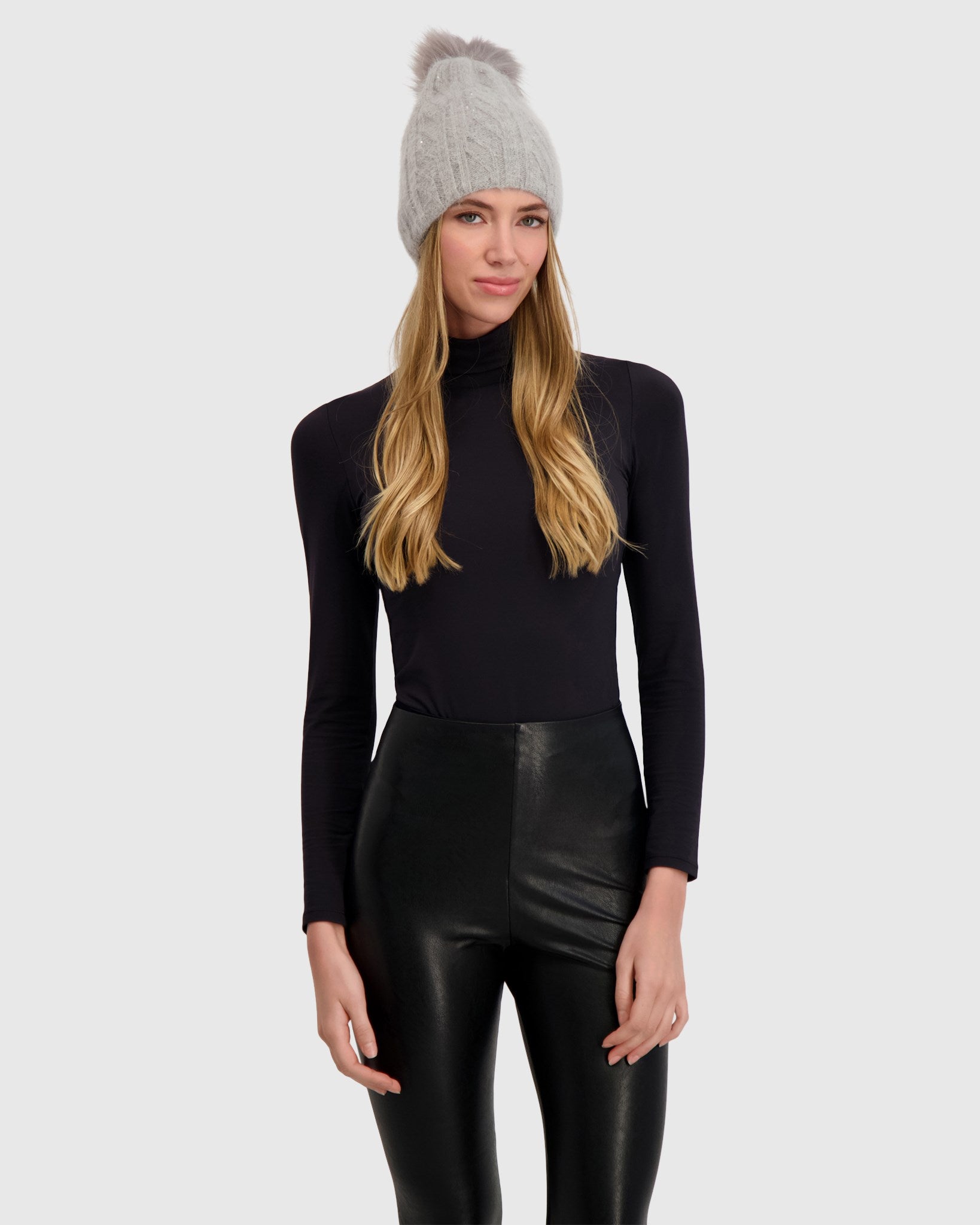 KNIT HAT WITH FUR-FREE FOX (PL) POMPOM