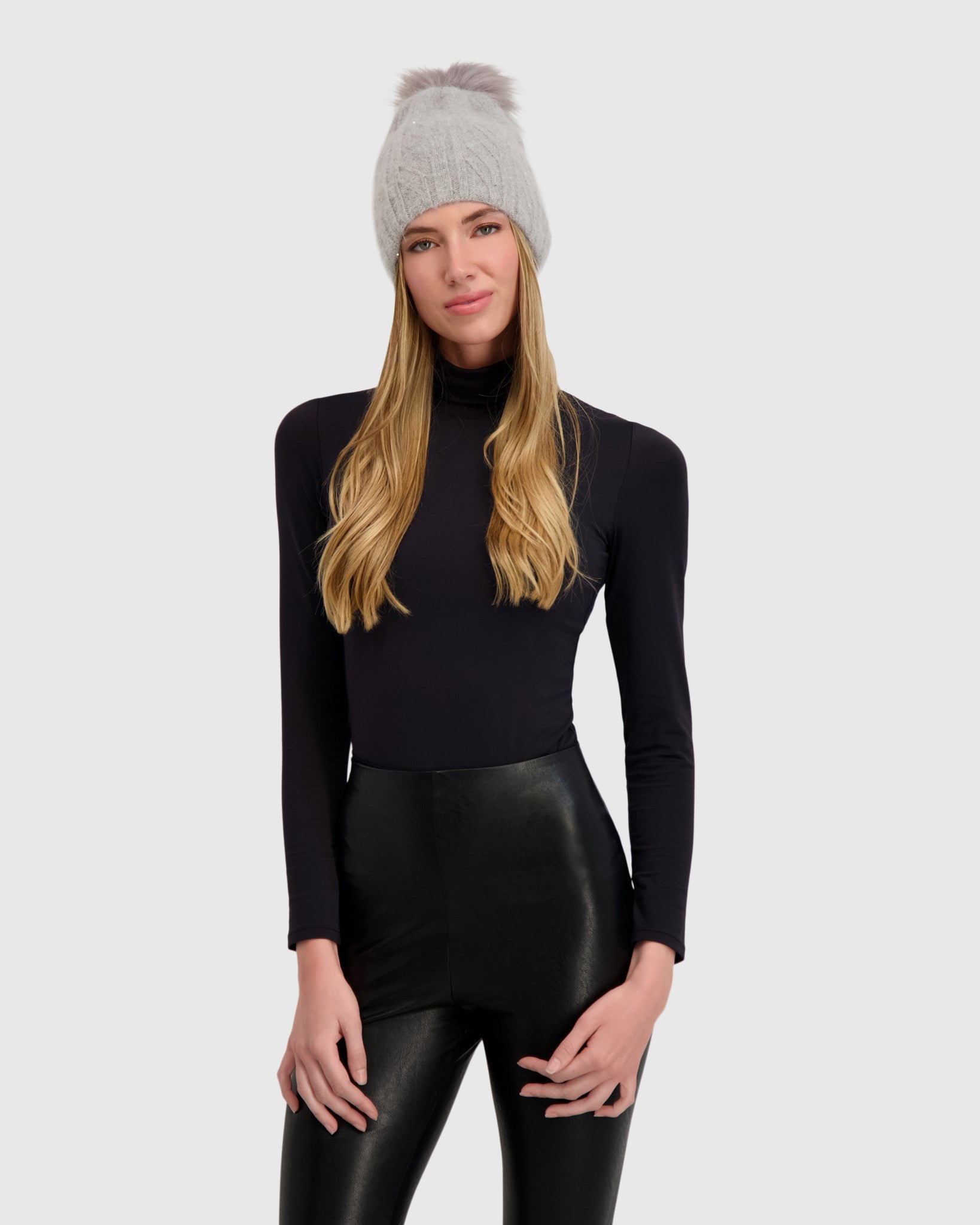 KNIT HAT WITH FUR-FREE FOX (PL) POMPOM