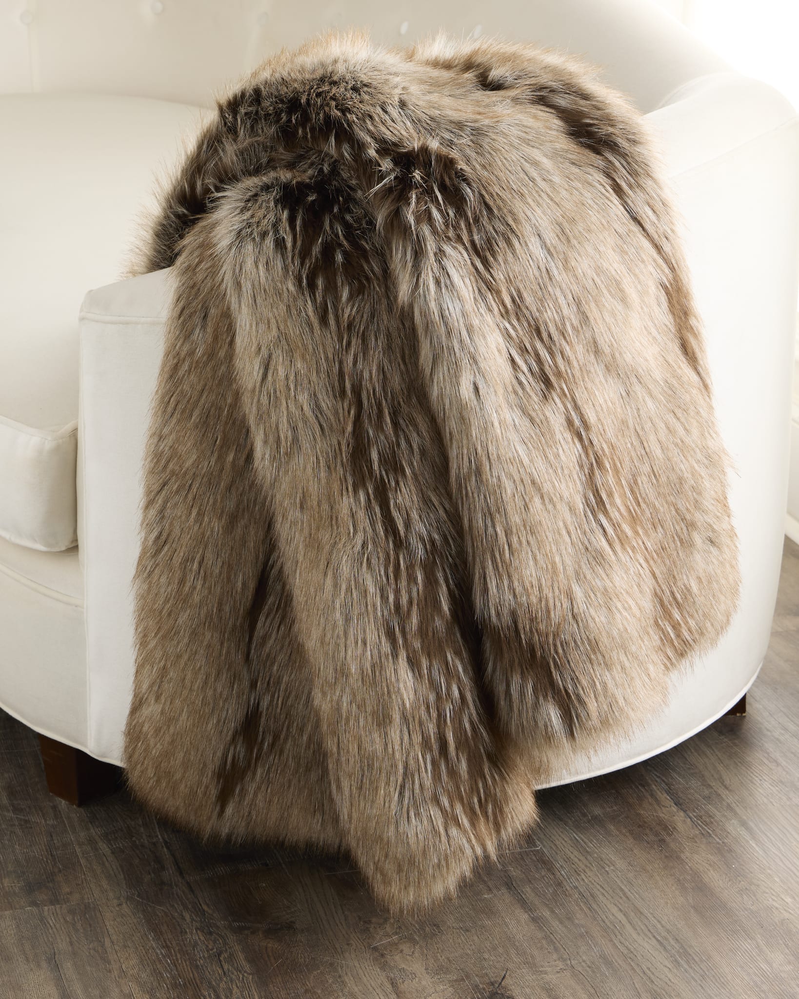 FUR-FREE FOX (FAUX FUR) THROW