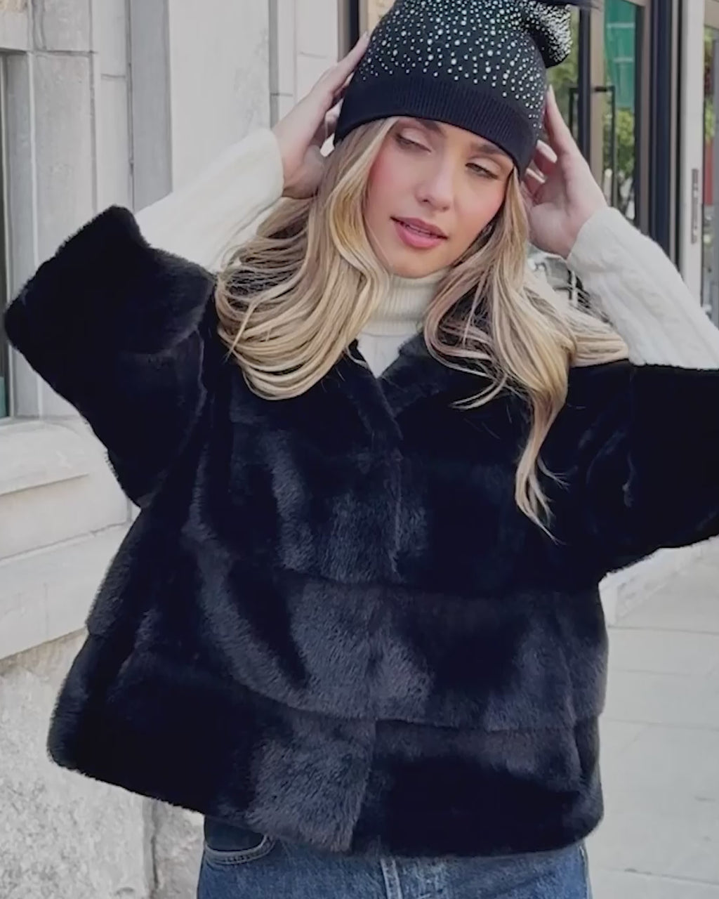KNIT BEANIE HAT WITH FUR-FREE FOX (FAUX FUR) POMPOM - BLACK/BLACK