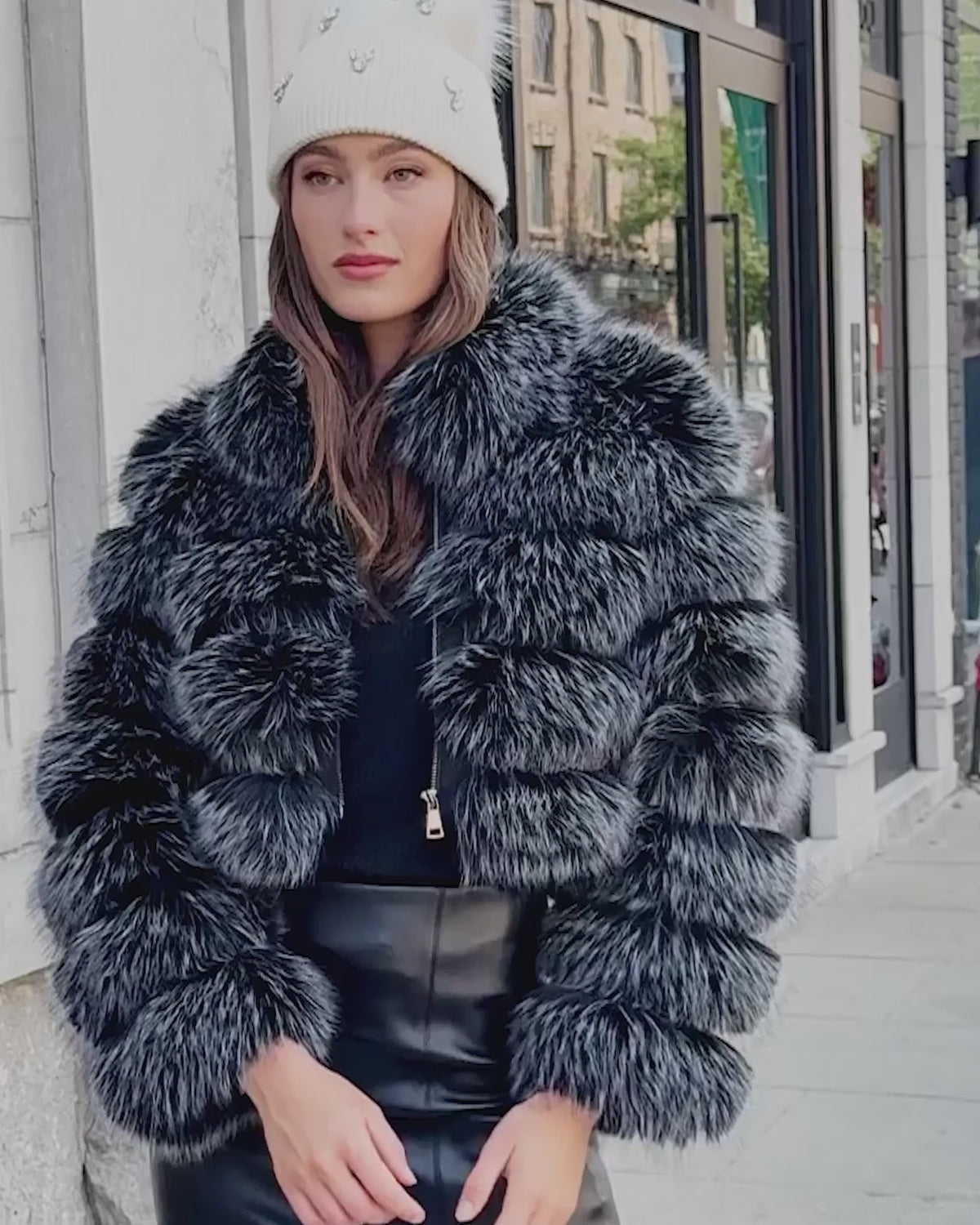 KNIT BEANIE HAT WITH FUR-FREE FOX (FAUX FUR) POMPOM - WHITE/WHITE